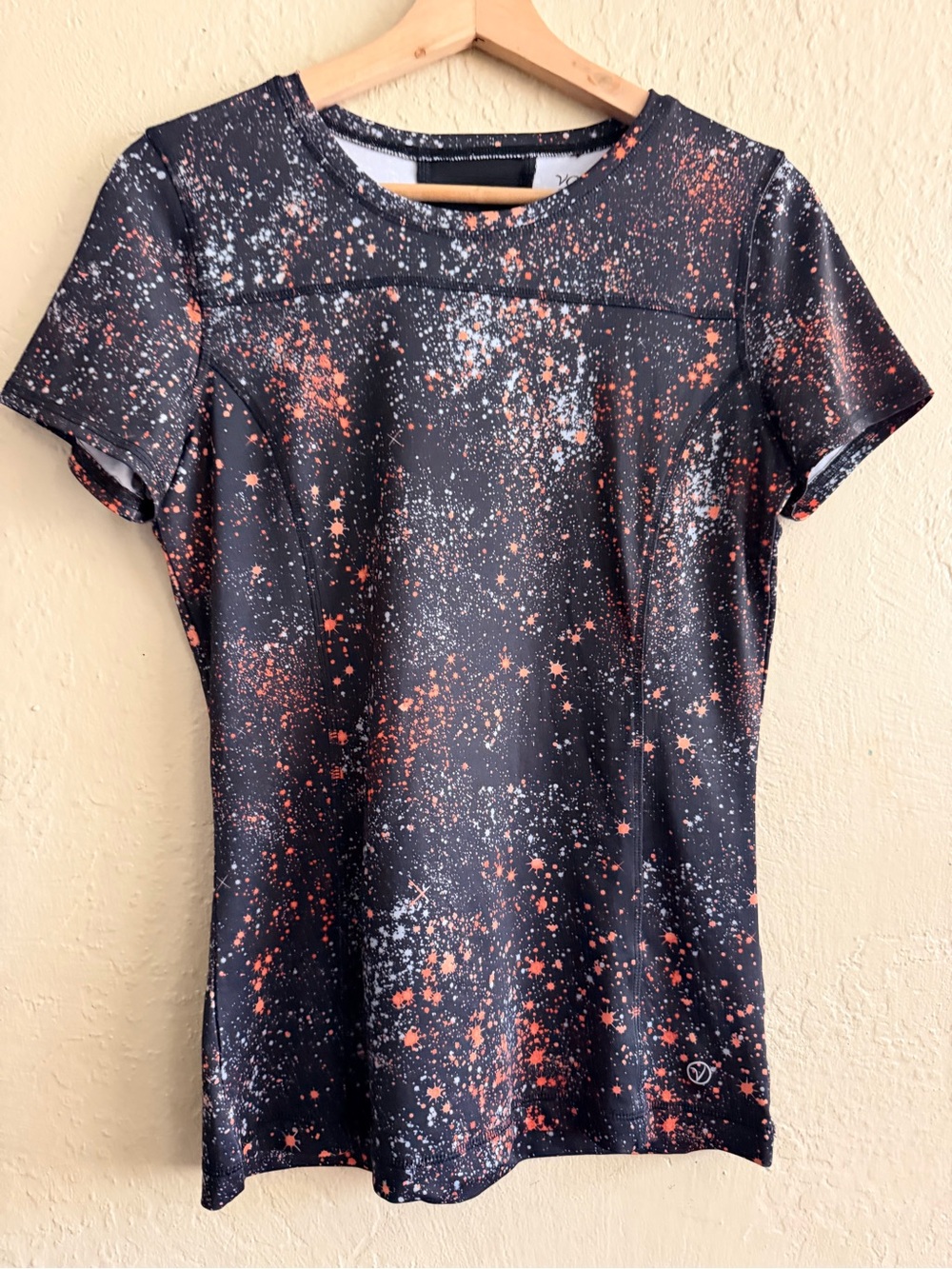 VOGO Athletica Black Short Sleeve Tee with Red-Orange and White Star Print